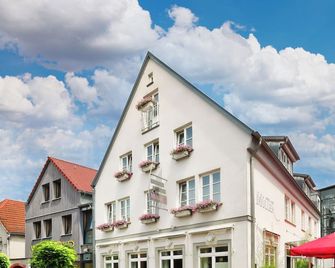 Hotel Müller Café & Wein - Mondholzhotel - Veitshöchheim - Building