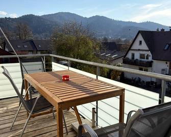 Quartier 1 - Holiday apartment on the right, max. 6 persons - Fryburg Bryzgowijski - Balkon