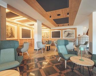Aparthotel Des Alpes - Cavalese - Lounge