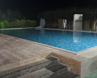 Hotel Xique Xique - Piranhas - Pool