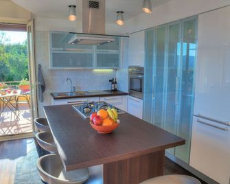 Appartamenti Villa Il Poggiolo - Diano Marina - Sala pranzo