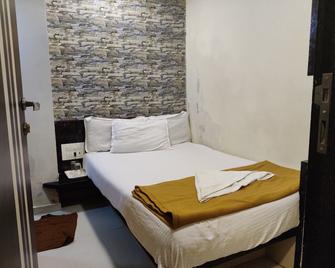 OYO Rooms Lbs Marg Bkc - Bombay