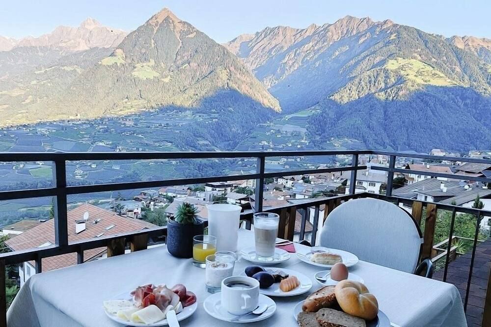 Schenna Garni Eden Bed & Breakfast - Scena - מרפסת