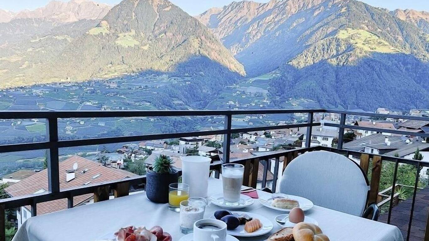 Schenna Garni Eden Bed & Breakfast