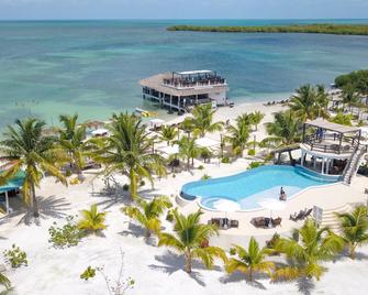 Weyu Boutique Hotel - Caye Caulker - Pool