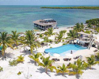 Weyu Boutique Hotel - Caye Caulker - Pool