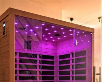 F2 Avec Sauna, Vue D'exception Place De - Beauvais - Spa