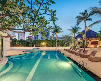 Mercure Jakarta Kota - Jakarta - Pool