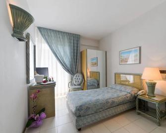 Hotel Ambasciatori - Pineto - Chambre