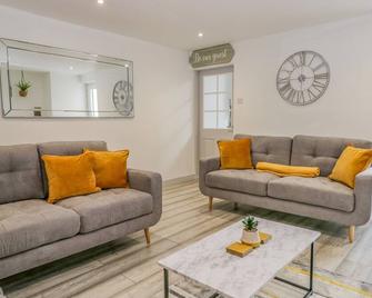 Harbour Retreat - Millom - Living room