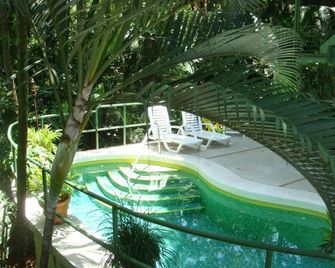 Paradise Inn - Manuel Antonio - Piscina