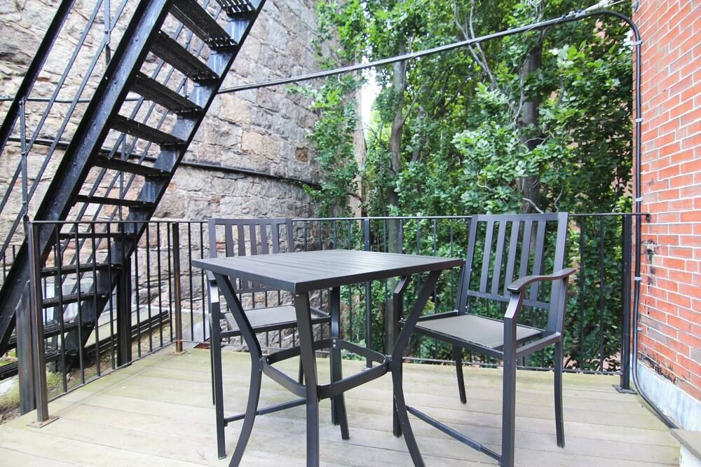 Maverick Suites at 40 Temple St - בוסטון - מרפסת