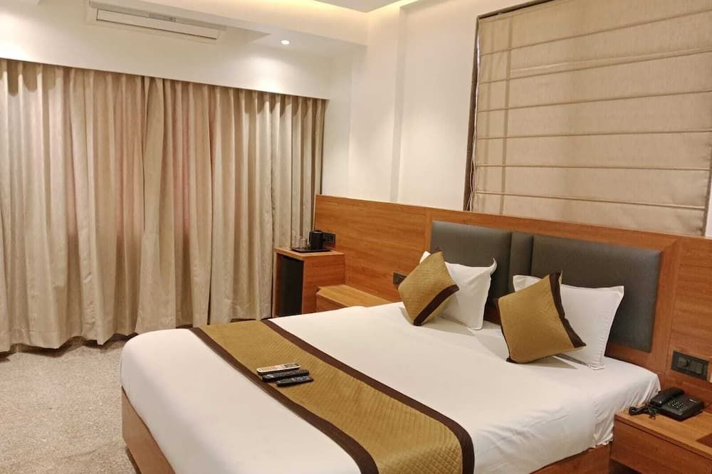 Hotel Sai Kamal - שירדי