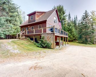 English Woods Enchantment - Bethel - Building