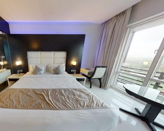 Eskay Resorts - Mumbai - Quarto