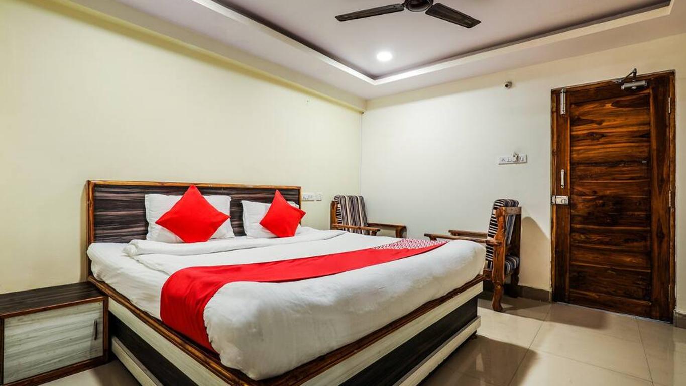 OYO Hotel Crystal