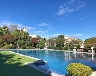 El Plantio Golf Resort - Alicante - Pool