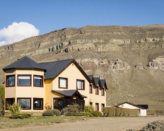 Hosteria Roblesur - El Calafate - Building