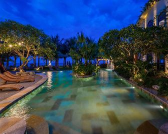 Sun Village Beach Resort - Tuy Hoa - Piscina