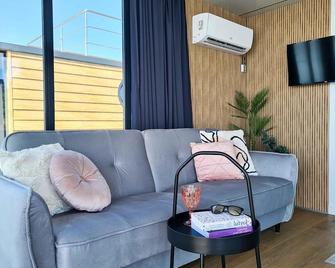 Luxurious House on the Water for 4 People - Łazy - Pokój dzienny