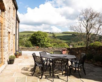 Stoneycroft Barn - Penistone - Patio