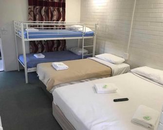 Bananatown Motel - קופס הארבור - חדר שינה