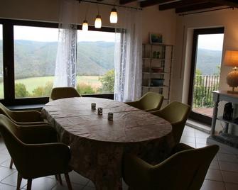 Large apartment with a dream view and terrace for 4-9 P on the Rheinhöhe - Bacharach - Essbereich