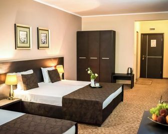 Central Plaza Hotel - Pomorie - Habitación