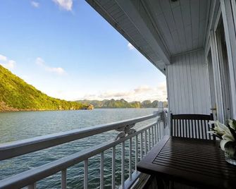 Paradise Luxury - Ha Long - Balcone