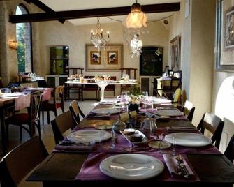 Casa Baladin camere di Charme e Agronidi dell'Open Garden - Piozzo - Restaurante