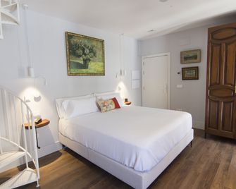 Hotel Oleum - Parking Gratuito bajo disponibilidad y reserva previa - Andújar
