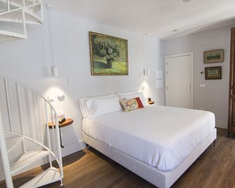 Hotel Oleum - Parking Gratuito bajo disponibilidad y reserva previa - Andújar