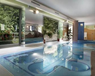 Grand Hotel Rabbi - Rabbi - Pool