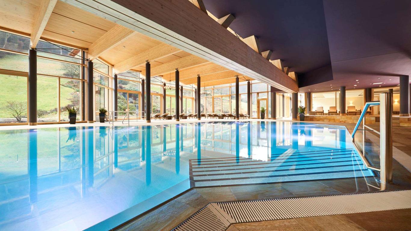 هوتل تيرمي باد تيناش