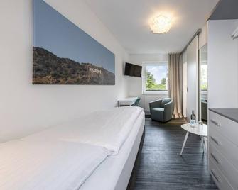 Beach Hotel California - Schönberger Strand - Schlafzimmer