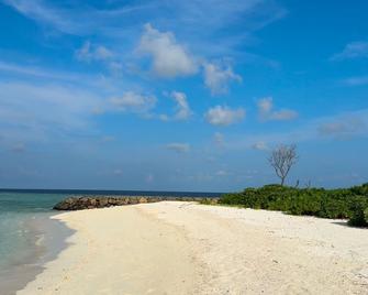 Rattehi Inn at Rakeedhoo - Rakeedhoo - Playa