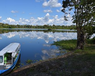 Yaku Amazon Lodge & Expeditions - Tamshiyacu - Vista del exterior