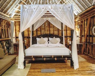 Ayo Hill Villa By Samhita Bali - Bebandem - Bedroom