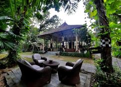 Rumah Boedi Private Residence Villa - Magelang - Patio