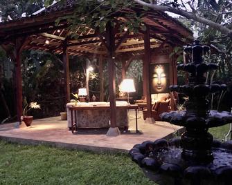 Rumah Boedi Private Residence Borobudur - Magelang - Uteplats