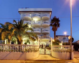 Eva - Alba Adriatica - Building