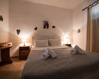 Ostria Studios & Apartments - Aliki - Bedroom