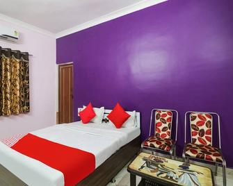 OYO 61384 Hotel Vd Palace - Bargarh - Camera da letto