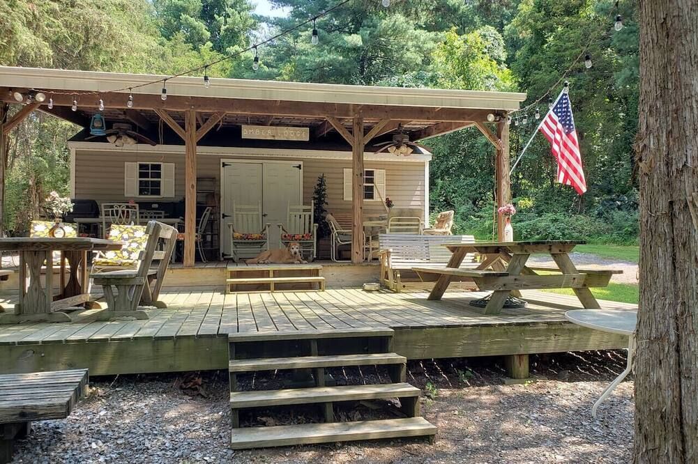 Glamping Clear Spring Maryland 3-Cabin Campground