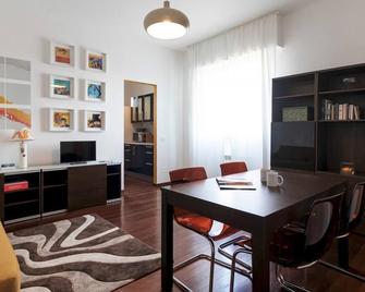 Italianway - Nona Strada 7 - Segrate - Sala pranzo