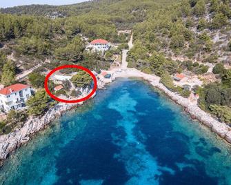 One bedroom apartment near beach Cove Zaglav, Korčula (A-9320-b) - Blato