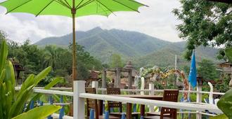 Pai River Villa Resort - Pai - Recepción