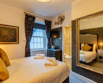 Holly Lodge Guest House - ווינדרמר - חדר שינה