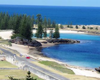 بانوراما سيسايد أبارتمنتس - جزيرة نورفولك - شاطئ