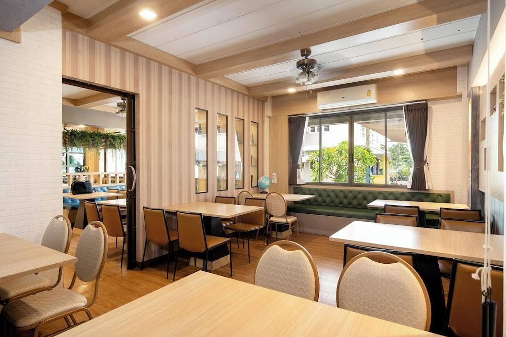 بي بارك ريزيدنس تشارانسانيتونج - بانكوك - مطعم